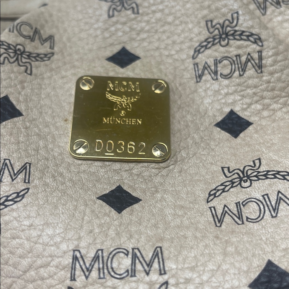 SOLD!!! MCM Visetos Monogram Tote Two-way bag - Picture 5 of 10